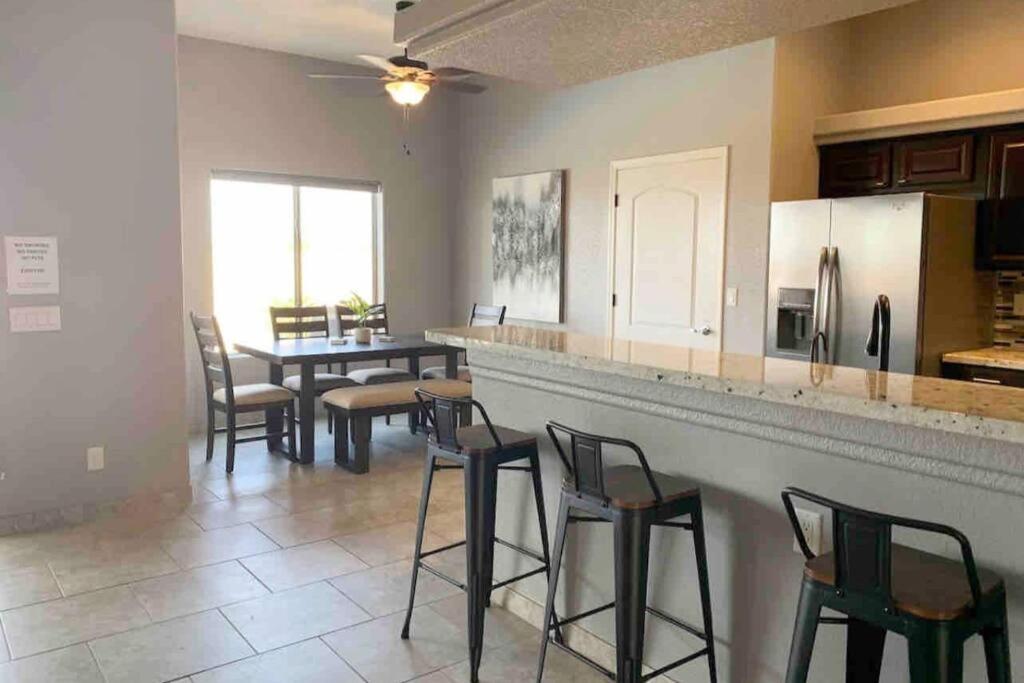 Havasu Retreat! Pool, Spa, Gym & View Лейк-Хавасу-Сити Экстерьер фото
